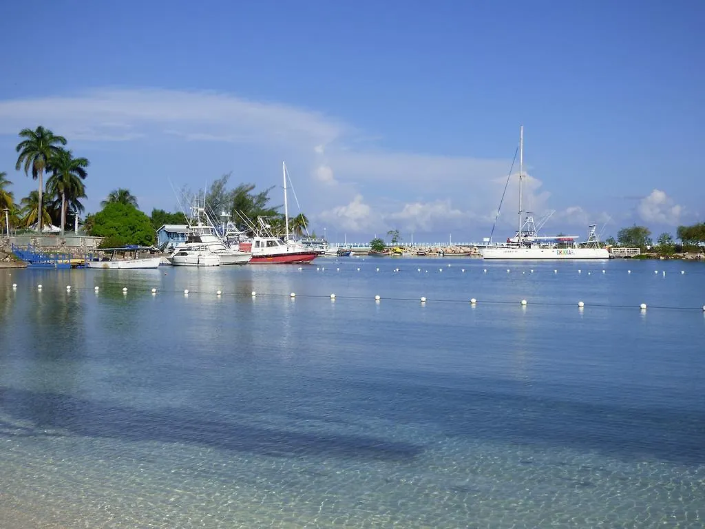 Apartment Beach One Bedroom Suite 13 Ocho Rios