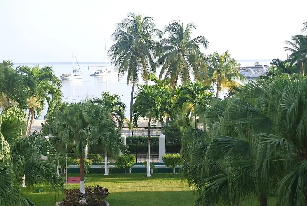 Beach One Bedroom Suite 13 Ocho Rios